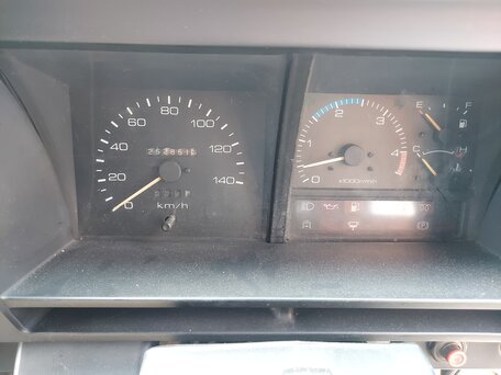 1992 Isuzu Elf (N-series), белый, 650000 рублей, вид 3