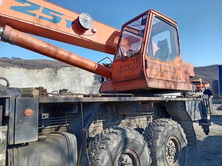 2012 КамАЗ 43118, оранжевый, 4200000 рублей, вид 4