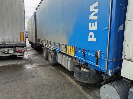 2004 Volvo FH, белый, 4500000 рублей, вид 4