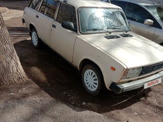 1990 Lada (ВАЗ) 2104 5-speed, белый, 105000 рублей, вид 1