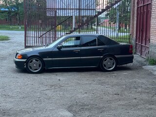 1994 Mercedes-Benz C-Класс 220 I (W202), чёрный, 550000 рублей, вид 5