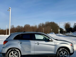 2010 Mitsubishi ASX I, серебристый, 996000 рублей, вид 4