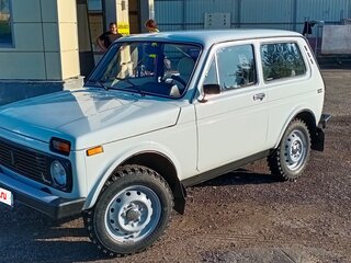 1998 Lada (ВАЗ) 2121 (4x4) I Рестайлинг, белый, 3000000 рублей, вид 1