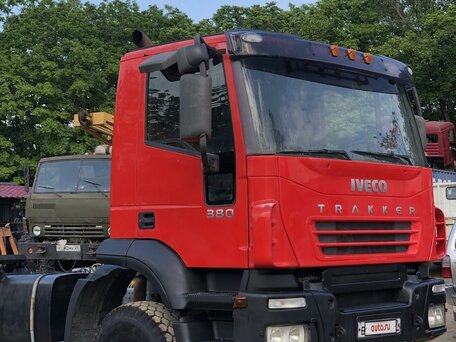 2007 Iveco Trakker, красный, 1700000 рублей, вид 5