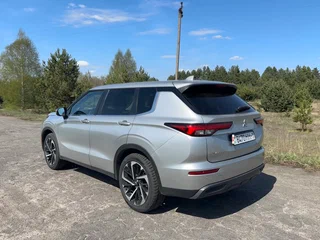 2021 Mitsubishi Outlander IV, серебристый, 2390000 рублей, вид 5