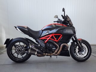 2015 Ducati Diavel Carbon, чёрный, 847000 рублей, вид 1