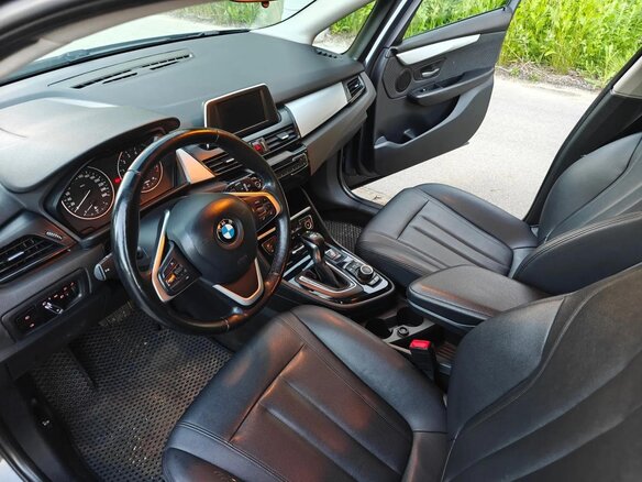 2017 BMW 2 серии Active Tourer 218i F45, серый, 1400000 рублей - вид 5