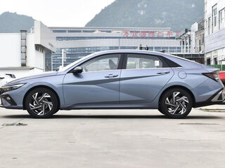 2025 Hyundai Elantra VII (CN7) Рестайлинг, синий, 1930000 рублей, вид 4