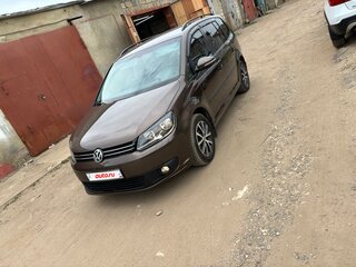 2013 Volkswagen Touran I Рестайлинг 2, коричневый, 1090000 рублей, вид 1
