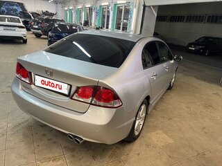 2011 Honda Civic VIII Рестайлинг, серебристый, 1050000 рублей, вид 4