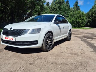 2017 Skoda Octavia III (A7) Рестайлинг, белый, 820000 рублей, вид 1