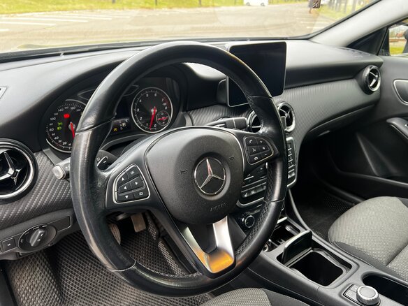 2018 Mercedes-Benz GLA 250 I (X156) Рестайлинг, серый, 2590000 рублей - вид 11