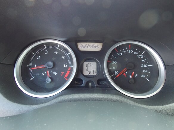 2007 Renault Megane II Рестайлинг, красный, 340000 рублей - вид 9