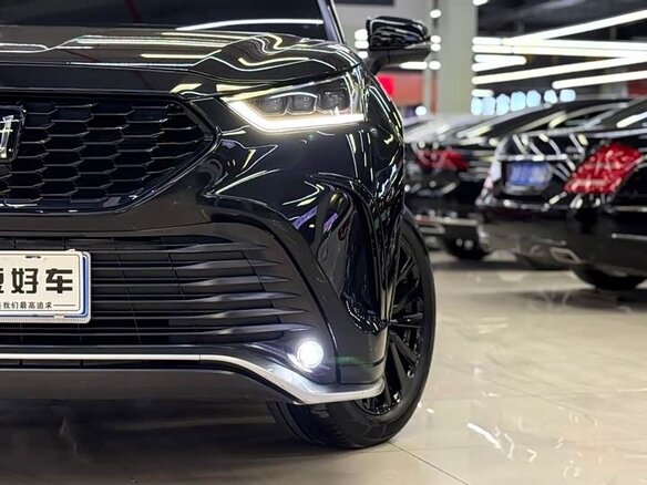 2025 Toyota Crown Kluger, чёрный, 5440202 рублей - вид 12