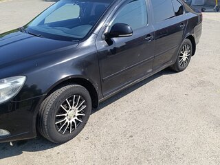 2012 Skoda Octavia II (A5) Рестайлинг, чёрный, 700000 рублей, вид 3