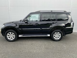 2015 Mitsubishi Pajero IV Рестайлинг 2, чёрный, 2424000 рублей, вид 5