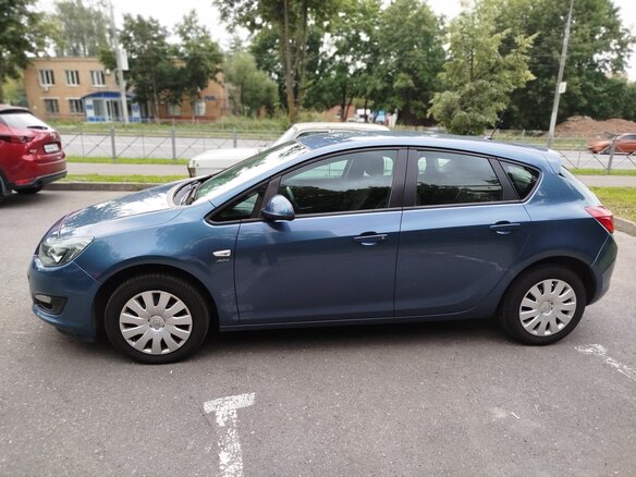 2013 Opel Astra J Рестайлинг, синий - вид 2
