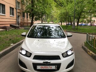2012 Chevrolet Aveo II, белый, 700000 рублей, вид 1