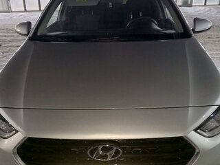 2018 Hyundai Solaris II, серебристый, 1500000 рублей, вид 2
