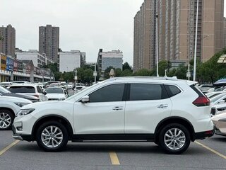 2022 Nissan X-Trail III Рестайлинг, белый, 1840000 рублей, вид 3