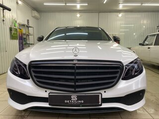 2016 Mercedes-Benz E-Класс 200 V (W213, S213, C238), чёрный, 3500000 рублей, вид 5