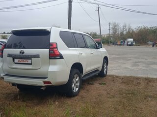 2018 Toyota Land Cruiser Prado 150 Series Рестайлинг 2, белый, 7000000 рублей, вид 3