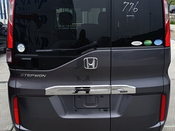 2016 Honda Stepwgn V, серый, 1800000 рублей - вид 6