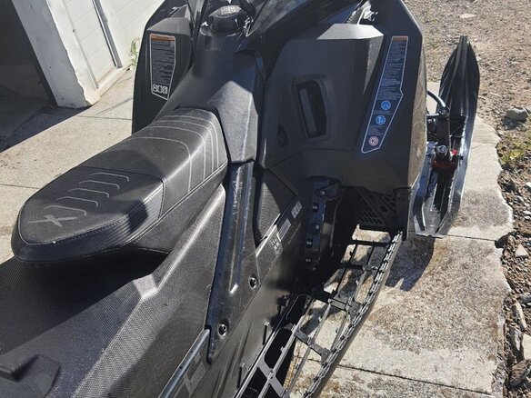 2020 BRP Ski-Doo Summit 850, чёрный - вид 9