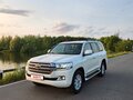2015 Toyota Land Cruiser 200 Series Рестайлинг 2, белый