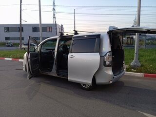2009 Toyota Voxy II (R70), серый, 999000 рублей, вид 2
