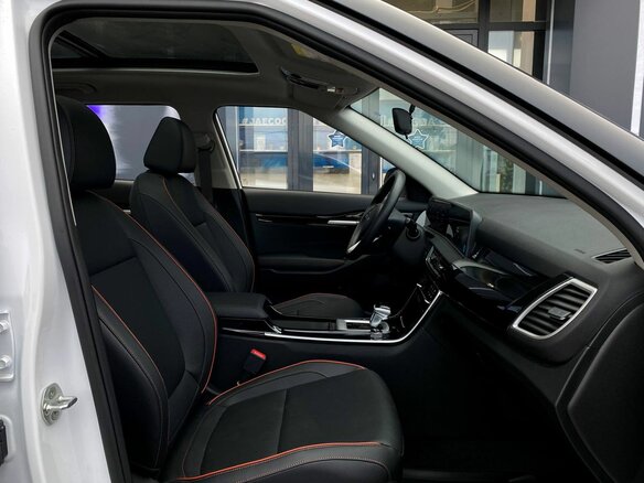 2026 Kia Seltos I Рестайлинг, белый - вид 15