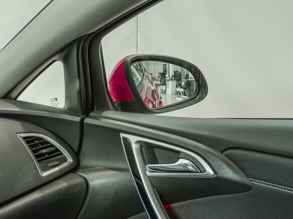 2013 Opel Astra GTC J Рестайлинг, красный - вид 21