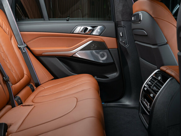 2026 BMW X5 40i IV (G05/G18) Рестайлинг, золотистый - вид 23