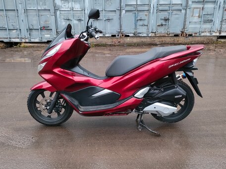 2018 Honda PCX 150, красный, 239000 рублей, вид 2