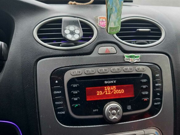 2010 Ford Focus II Рестайлинг, серый, 580000 рублей - вид 8