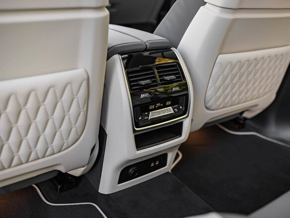 2026 BMW X7 40d I (G07) Рестайлинг, серый, 18190000 рублей - вид 31