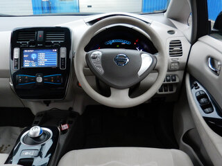 2011 Nissan Leaf I (ZE0/AZE0), чёрный, 620000 рублей, вид 5