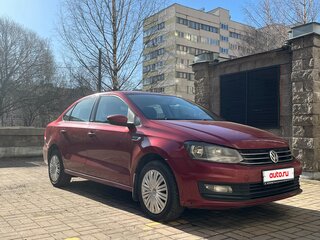 2016 Volkswagen Polo V Рестайлинг, красный, 987000 рублей, вид 3