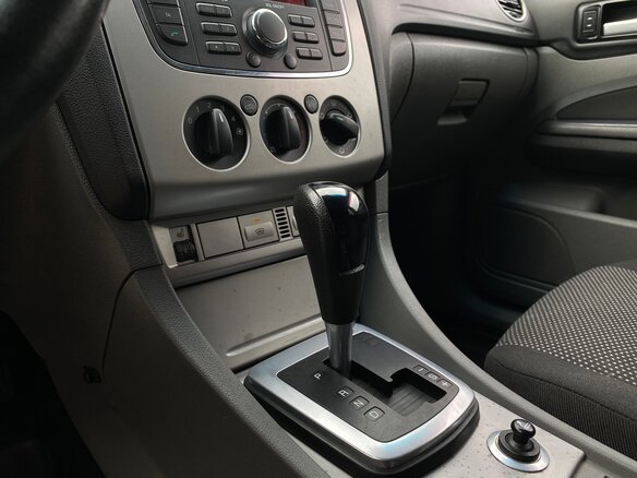 2010 Ford Focus II Рестайлинг, чёрный - вид 15
