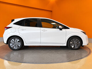 2022 Nissan Note e-Power III, белый, 1590000 рублей, вид 4