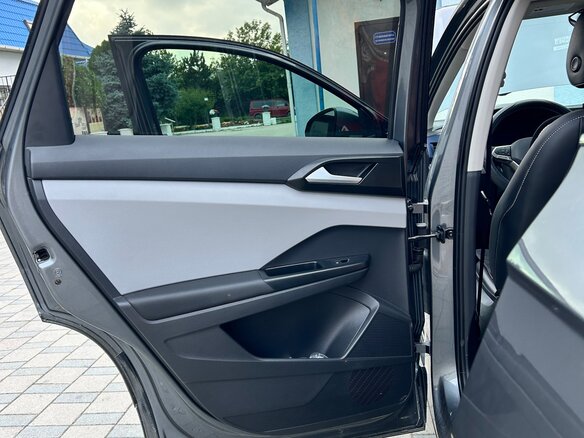 2021 Volkswagen Taos I, серый, 2800000 рублей - вид 13