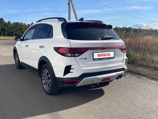 2021 Kia Rio X IV Рестайлинг, белый, 1850000 рублей, вид 5