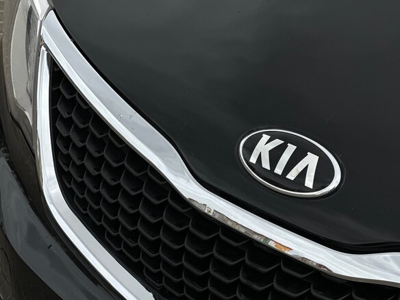 2016 Kia Rio III Рестайлинг, чёрный, 1050000 рублей - вид 9
