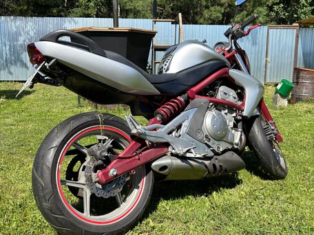 2007 Kawasaki ER-6N, серебристый, 350000 рублей, вид 3