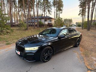 2020 BMW 7 серии 730d xDrive VI (G11/G12) Рестайлинг, чёрный, 6100000 рублей, вид 4