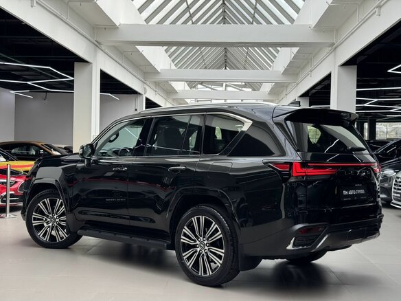 2026 Lexus LX 600 IV, чёрный, 21490000 рублей - вид 4