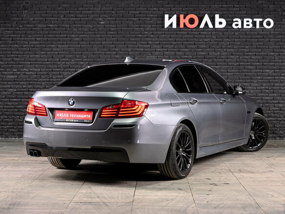 2014 BMW 5 серии 530d xDrive VI (F10/F11/F07) Рестайлинг, серый - вид 4