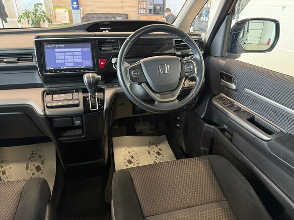 2016 Honda Stepwgn V, чёрный - вид 15