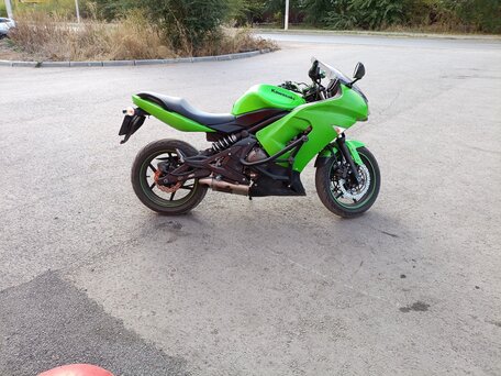 2007 Kawasaki ER-6F (Ninja 650R), зелёный, 400000 рублей, вид 4