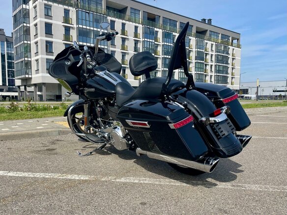 2021 Harley-Davidson Road Glide, чёрный, 1468854 рублей - вид 5